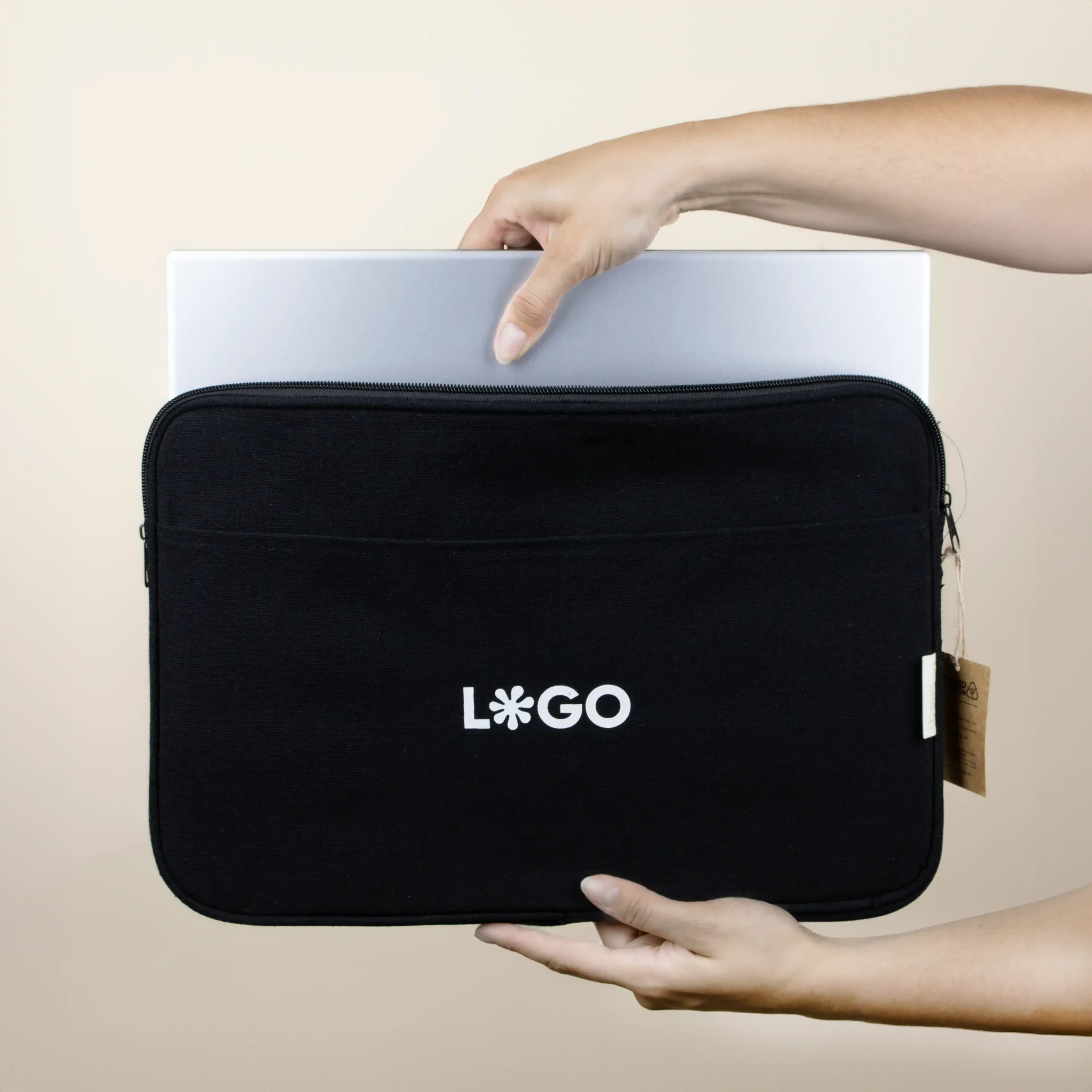 MILA: Laptop case 14 inches