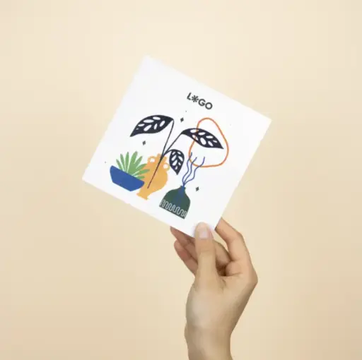 PAPIER À GRAINES : Carte carrée. 14,5×14,5 cm.